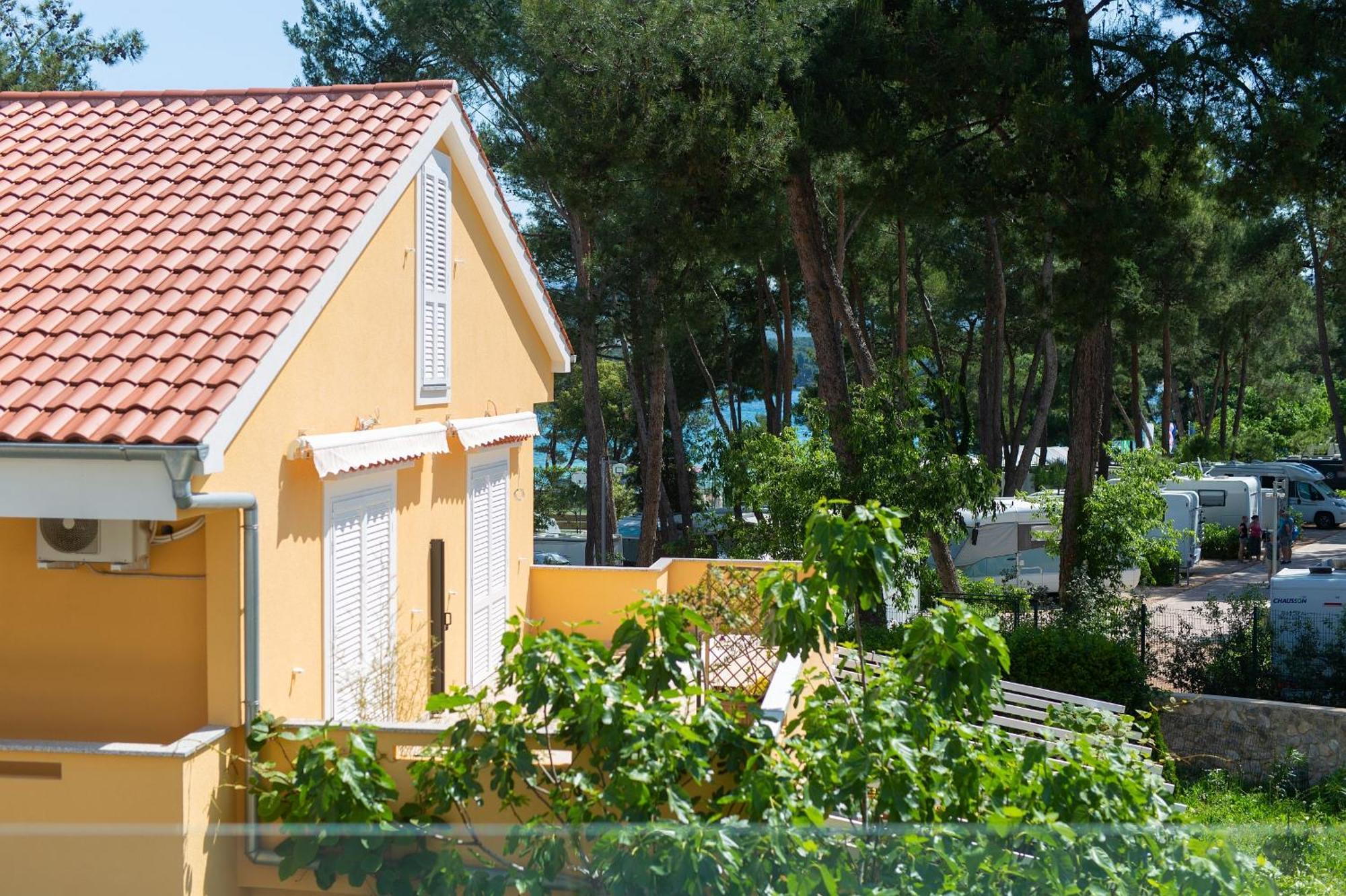 Villa Sabic By The Sea Krk Town Ruang foto